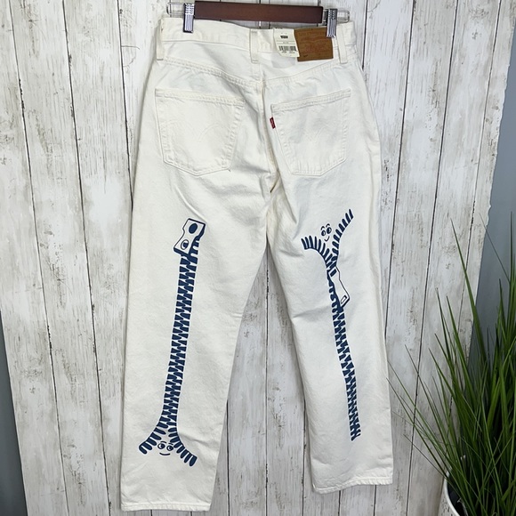 Levi’s Love Trip 501 90s Mid-Rise Button Fly Jean Stonewashed White Size 26/30 - Picture 5 of 13